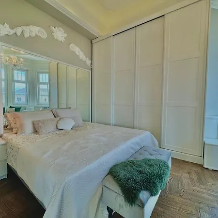 Liberty -panoramic Lux Apartment